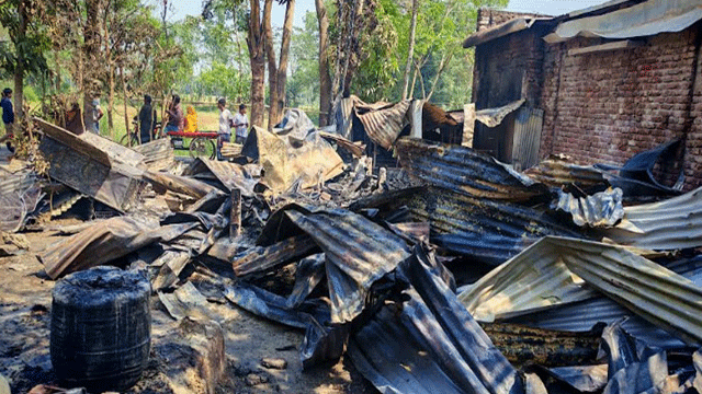 মাদারীপুরে বালুর ব্যবসা নিয়ে সংঘর্ষ, দুই ভাইকে কুপিয়ে হত্যা