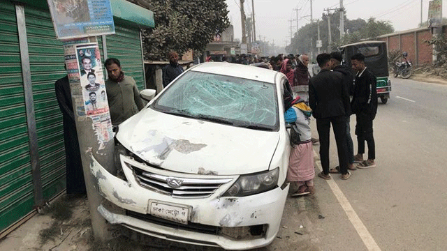 রূপগঞ্জে প্রাইভেটকার ও ইট বহনকারী গাড়ির ধাক্কায় নিহত ৩