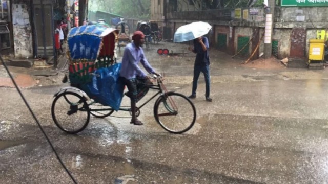 বৃষ্টি নিয়ে যে বার্তা দিল আবহাওয়া অফিস