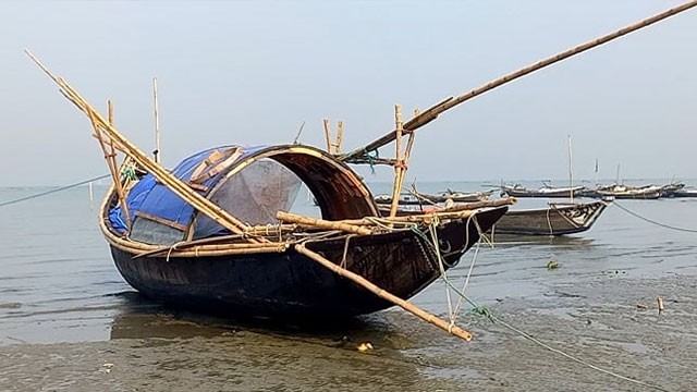 পদ্মা-মেঘনায় ২ মাস মাছ ধরা নিষিদ্ধ