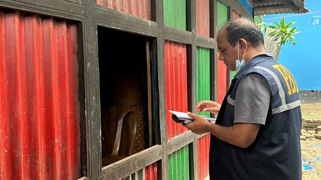 দরজা ভেঙে দাদি ও নাতিকে কুপিয়ে হত্যা