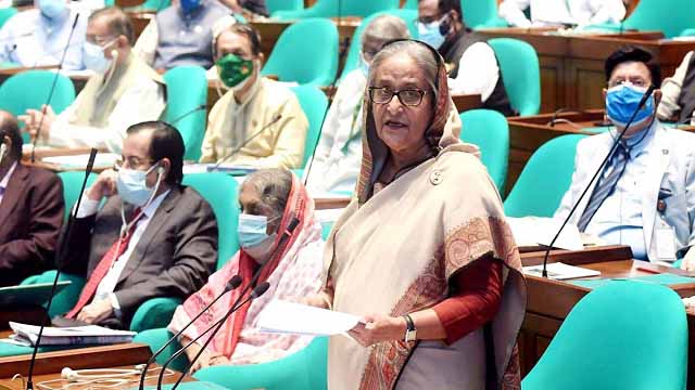 ১২ বছর বয়সী শিক্ষার্থীরাও টিকার আওতায় আসবে: প্রধানমন্ত্রী