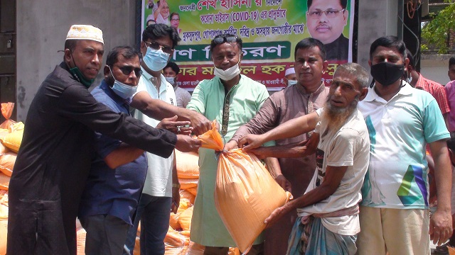 মুকসুদপুরে এক হজার মানুষের মাঝে খাদ্য সহায়তা বিতরণ