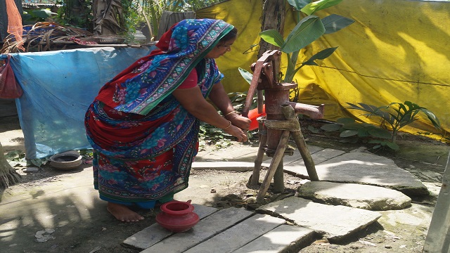 তীব্র তাপদাহে দুর্বিষহ হয়ে পড়েছে পাবনার জনজীবন,নলকূপে উঠছে না পানি