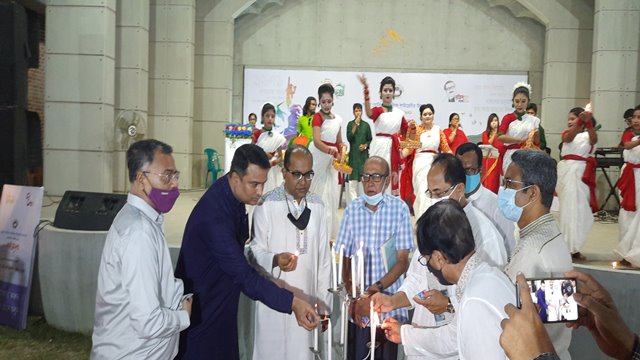 পাবনায় শুরু হয়েছে বইমেলা ও পুস্পক প্রর্দশনী