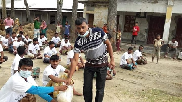 নিউ লাইফ ফাউন্ডেশনের উদ্যোগে মানুষের মাঝে ঈদ উপহার বিতরণ