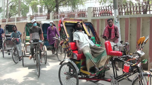 লকডাউনে কারণে গোপালগঞ্জে কর্মহীন হয়ে পড়েছে শ্রমজীবী মানুষ, পরিবার নিয়ে দিন কাটাতে হচ্ছে অনাহারে-অর্ধাহারে