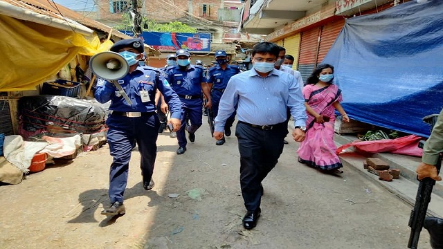 গোপালগঞ্জে ৫ দিনের লকডাউন কার্যকর করতে মাঠে রয়েছে প্রশাসন