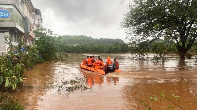 মহারাষ্ট্রে বন্যা-ভূমিধসে মৃত বেড়ে ১২৯