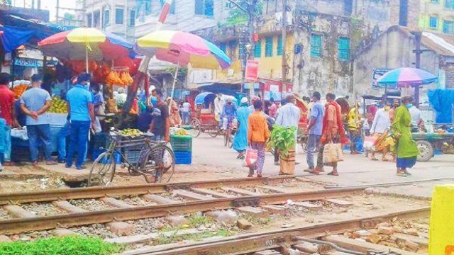 প্রশাসন কঠোর না হওয়ায়, কুষ্টিয়া এখন করোনা হটস্পট