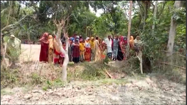 সাতক্ষীরার পাটকেলঘাটা থেকে ফেরদৌসি বেগম নামের এক গৃহবধূর মরদেহ উদ্ধার