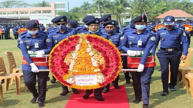 ভোলায় পুলিশের মেমোরিয়াল ডে উদযাপন