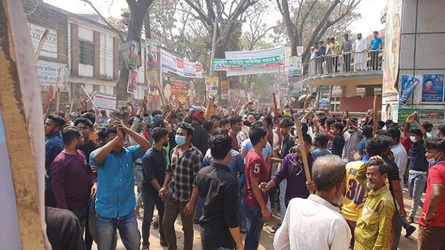 আইনমন্ত্রীর ‘সান্নিধ্য পেতে’ দুই গ্রুপের সংঘর্ষ