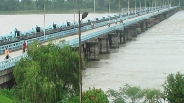 তিস্তার পানি বিপদসীমার উপরে, নিম্নাঞ্চল প্লাবিত হওয়ার আশঙ্কা