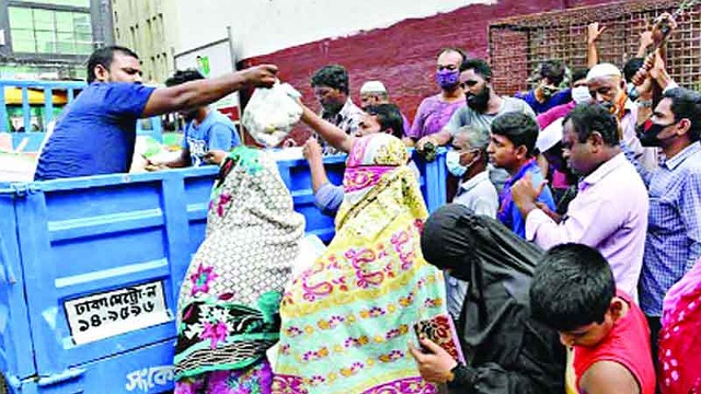 আবারও সাশ্রয়ী মূল্যে পণ্য বিক্রি করছে টিসিবি