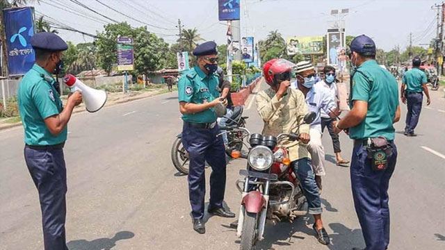 কঠোর লকডাউনের ৬ষ্ঠ দিনে রাস্তায় মানুষের চলাচল বেড়েছে