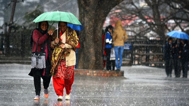 তীব্র শীতের মাঝে বৃষ্টির শঙ্কা