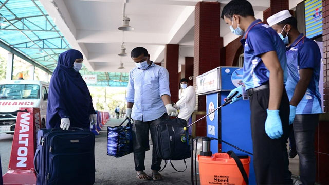 বাংলাদেশে কেউ ঢুকলেই কোয়ারেন্টাইন বাধ্যতামূলক