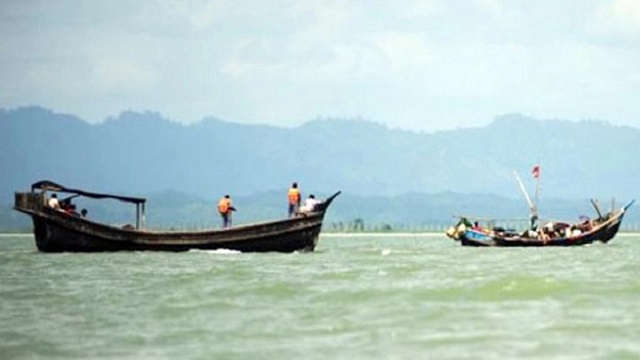 বঙ্গোপসাগরে জেলেদের ট্রলারে ডাকাতি