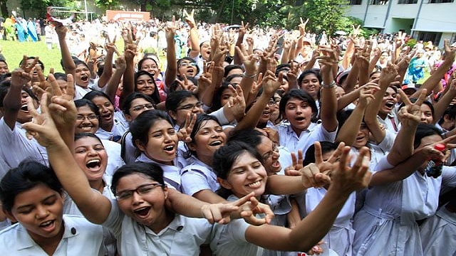 এসএসসি ও সমমানের পরীক্ষার ফল প্রকাশ কাল