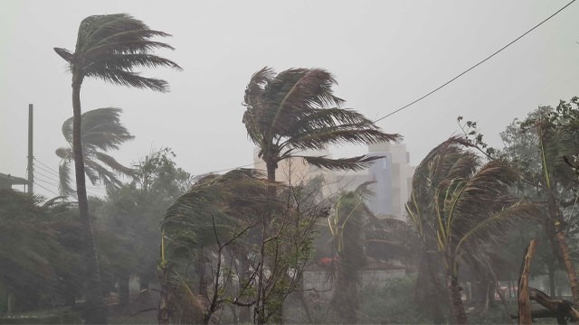 দুপুরের মধ্যে ঢাকাসহ যেসব অঞ্চলে ৮০ কিমি বেগে ঝড় হতে পারে